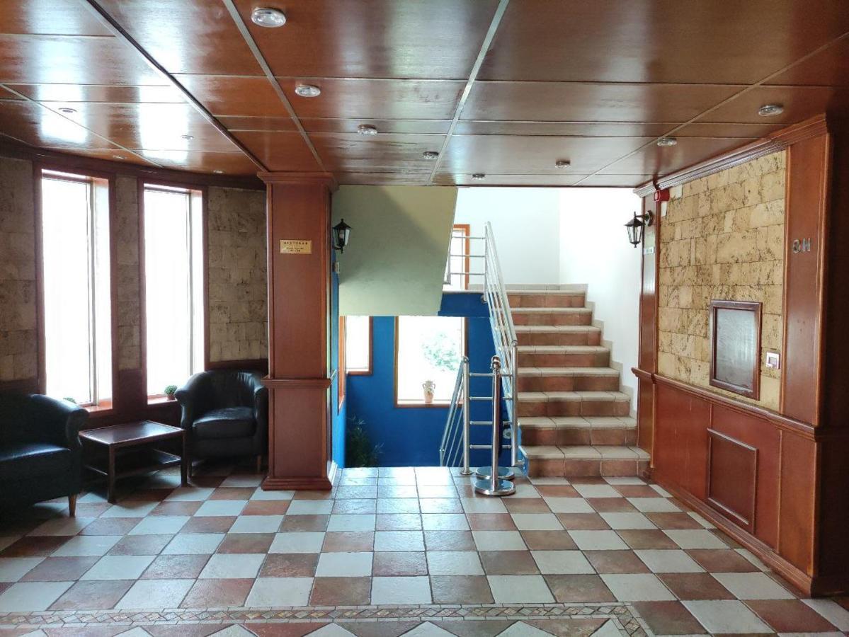 Hotel Ambasador بودغوريتْسا المظهر الخارجي الصورة