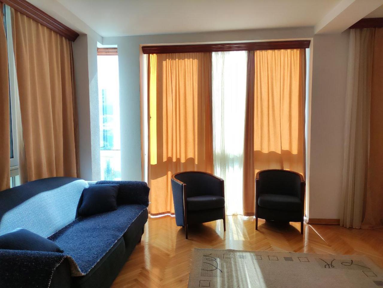 Hotel Ambasador بودغوريتْسا المظهر الخارجي الصورة