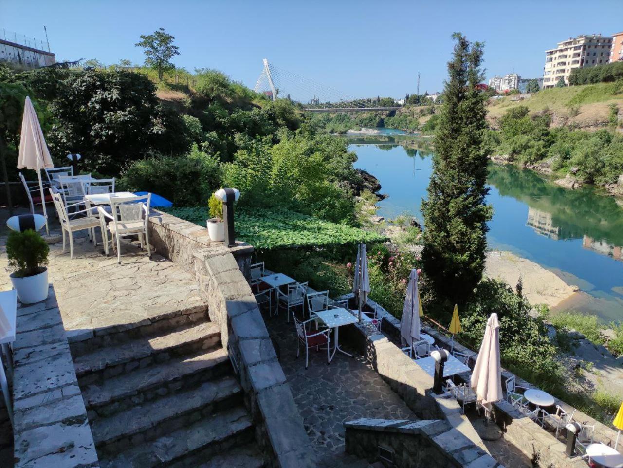 Hotel Ambasador بودغوريتْسا المظهر الخارجي الصورة